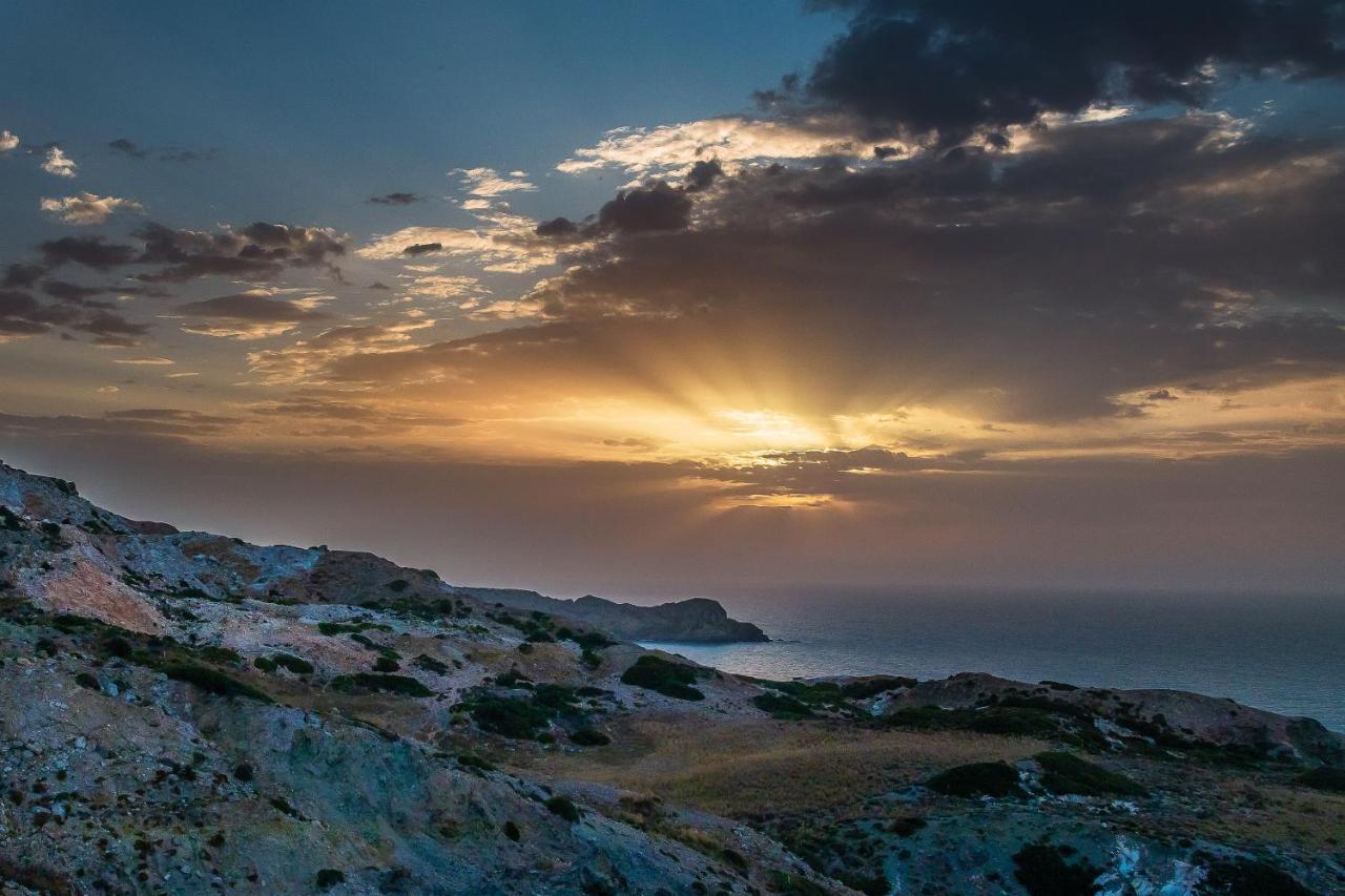 Psaravolada Hotel Milos Agia Kiriaki Beach  ภายนอก รูปภาพ